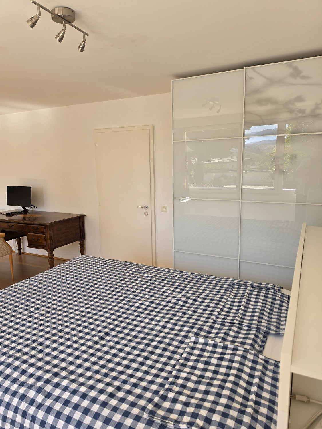 Zimmer in einer Wohngemeinschaft, Foto 1 von 8
