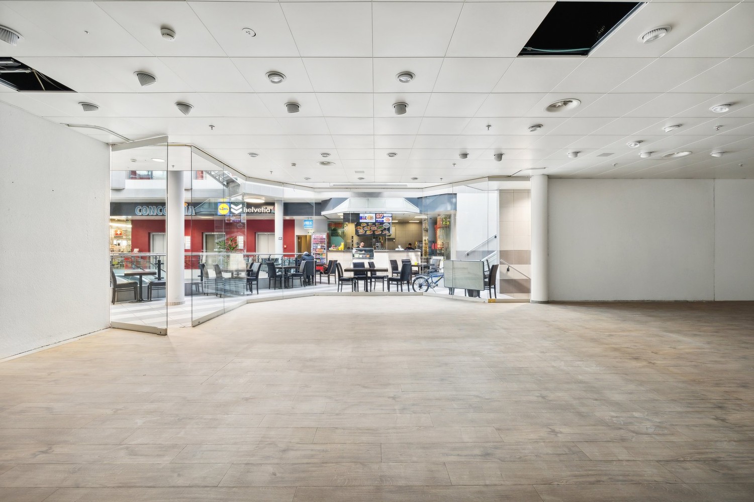120m² shop, Foto 1 von 10