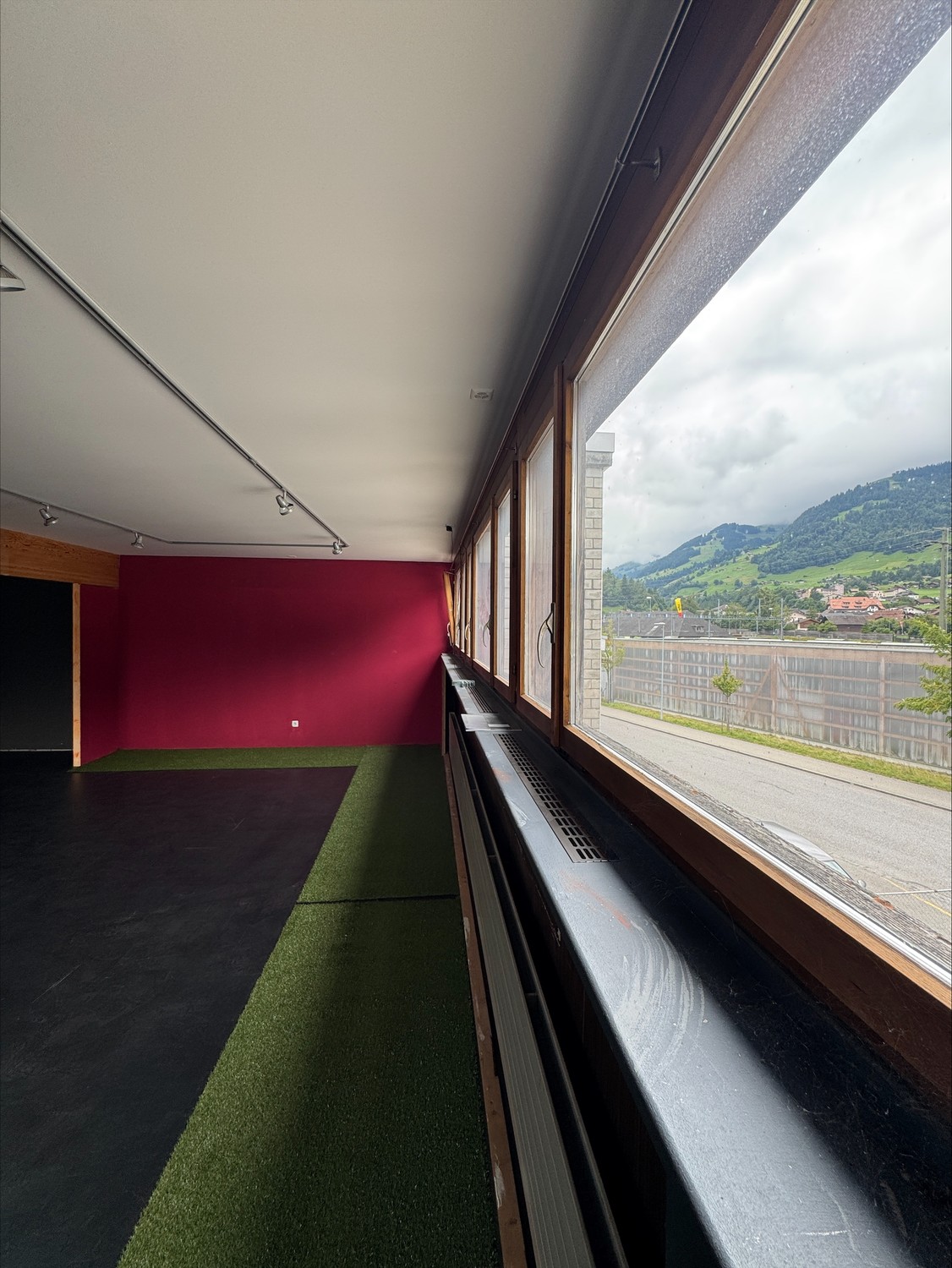 205m² commercial