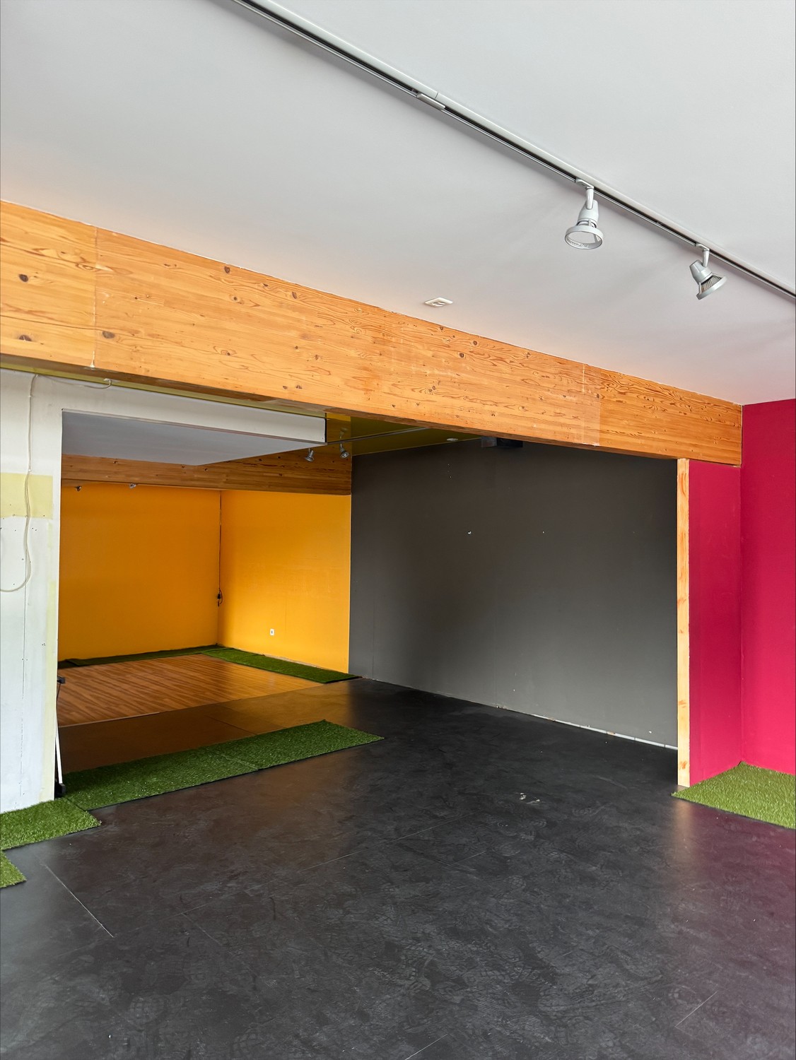 205m² commercial