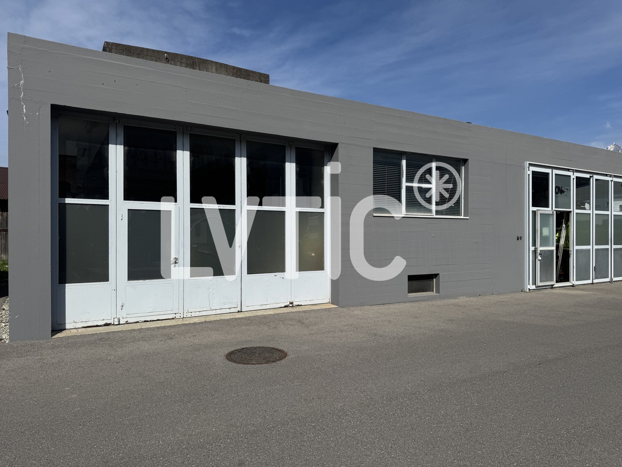 305m² Industrieobjekt, Foto 6 von 7