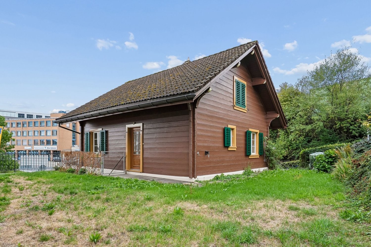 329m² building land