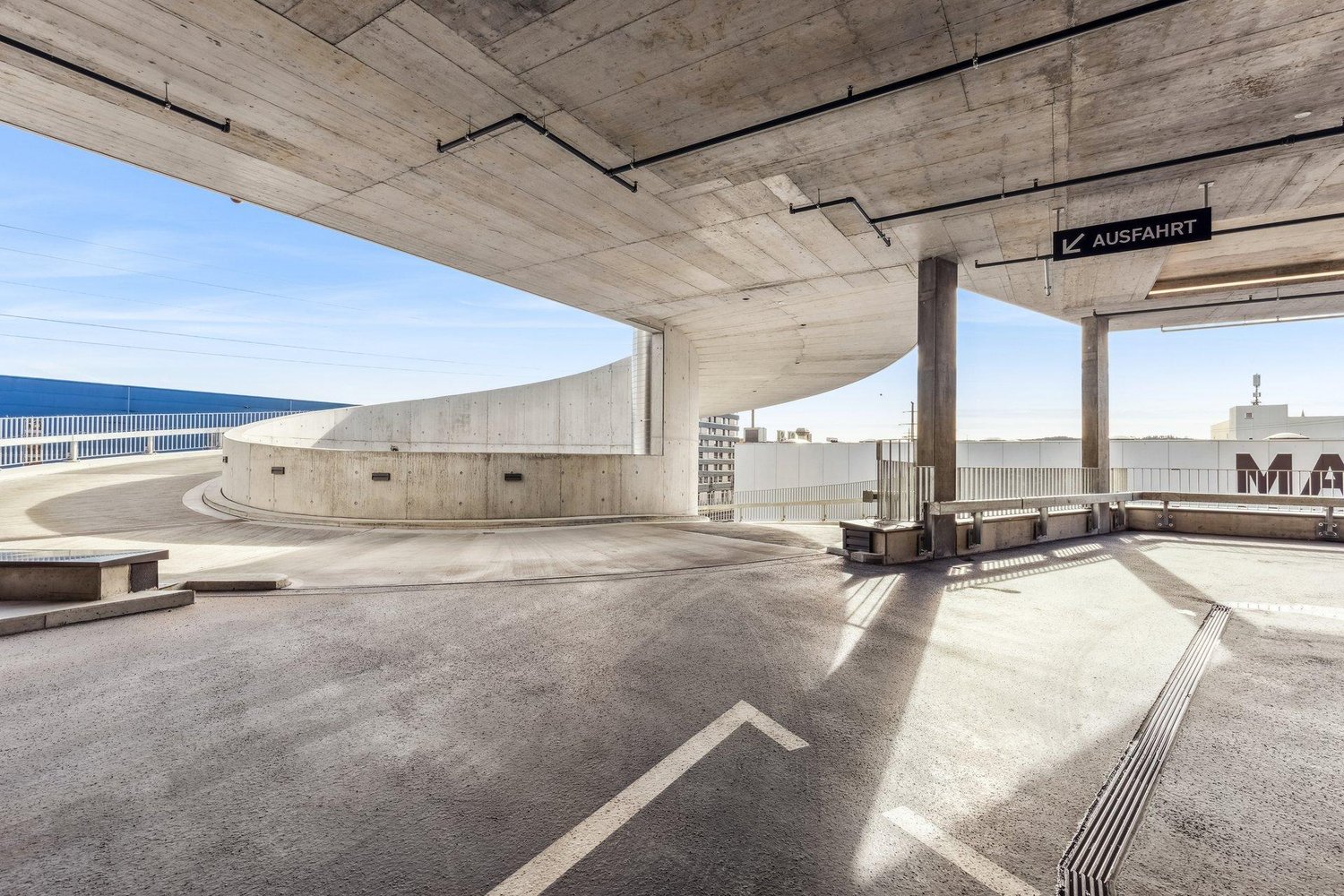 1600m² commercial, Foto 1 von 6
