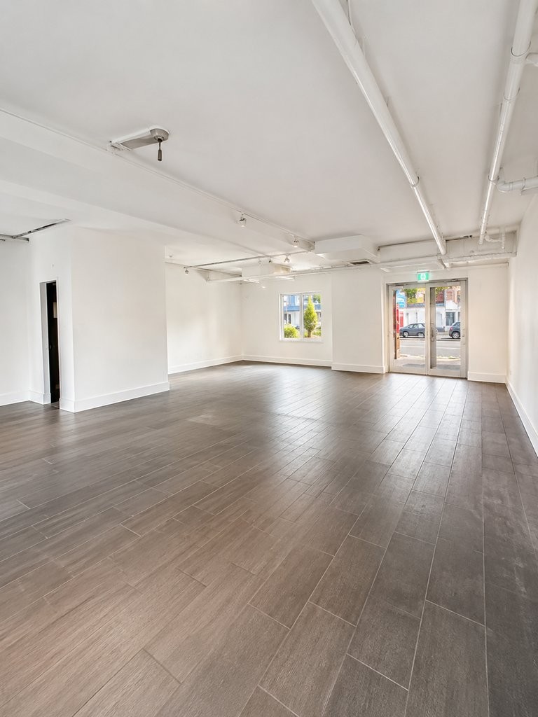 76m² negozio