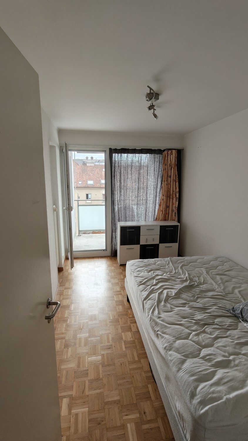 Room in a shared flat, Foto 2 von 6