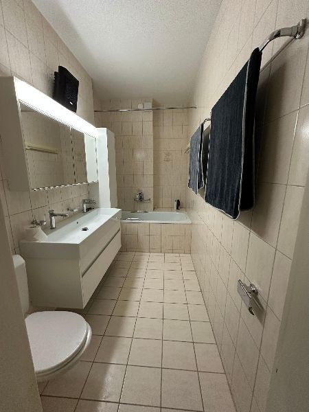 Room in a shared flat, Foto 1 von 3