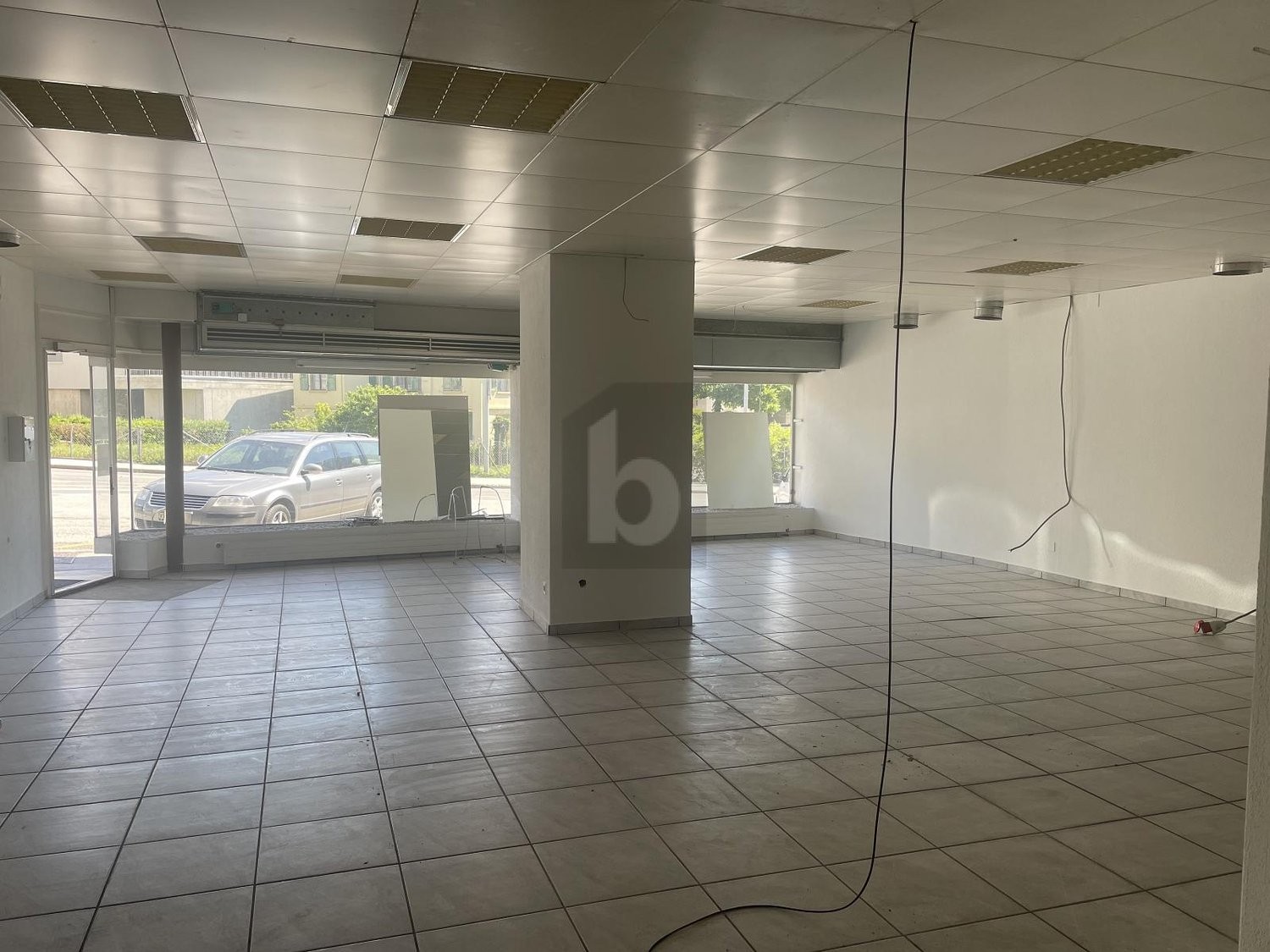 110m² Geschäftslokal, Foto 2 von 4