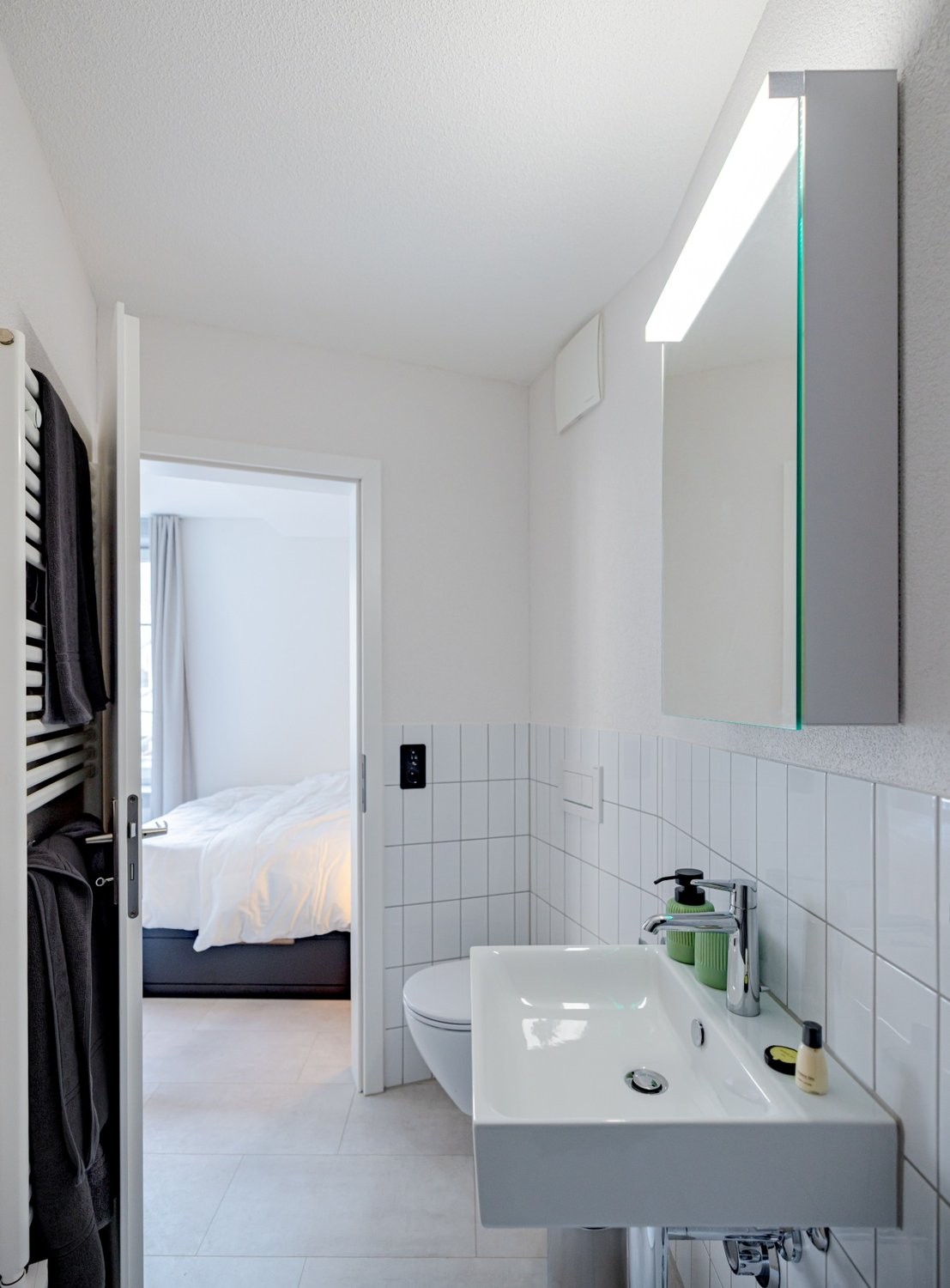 1 room furnished flat, Foto 2 von 7