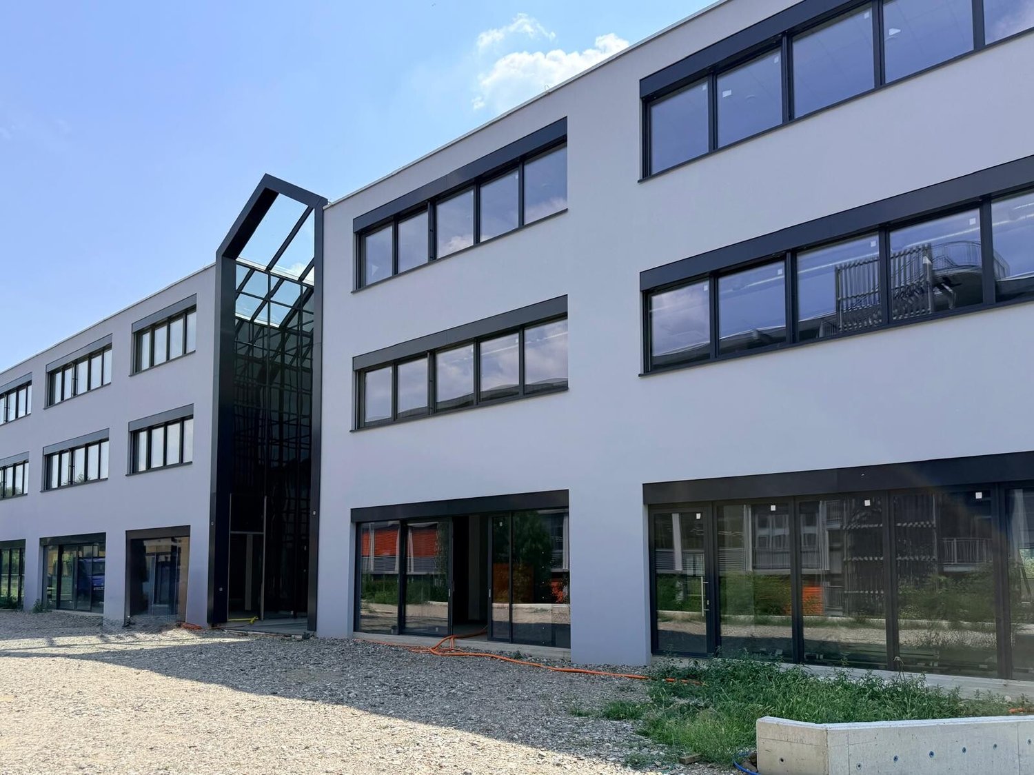 488m² Labor