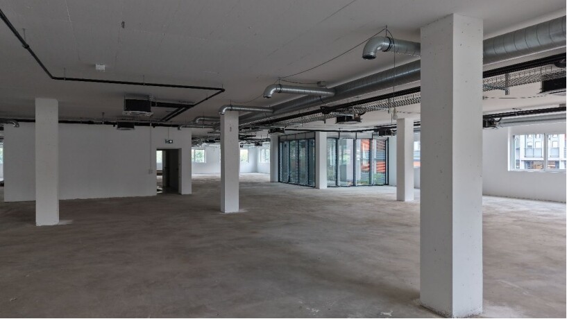 488m² Labor