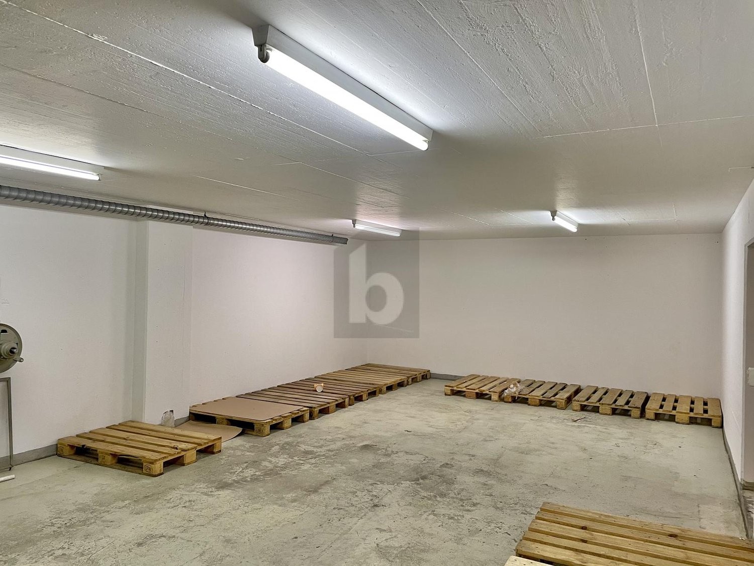 490m² storage room, Foto 1 von 4