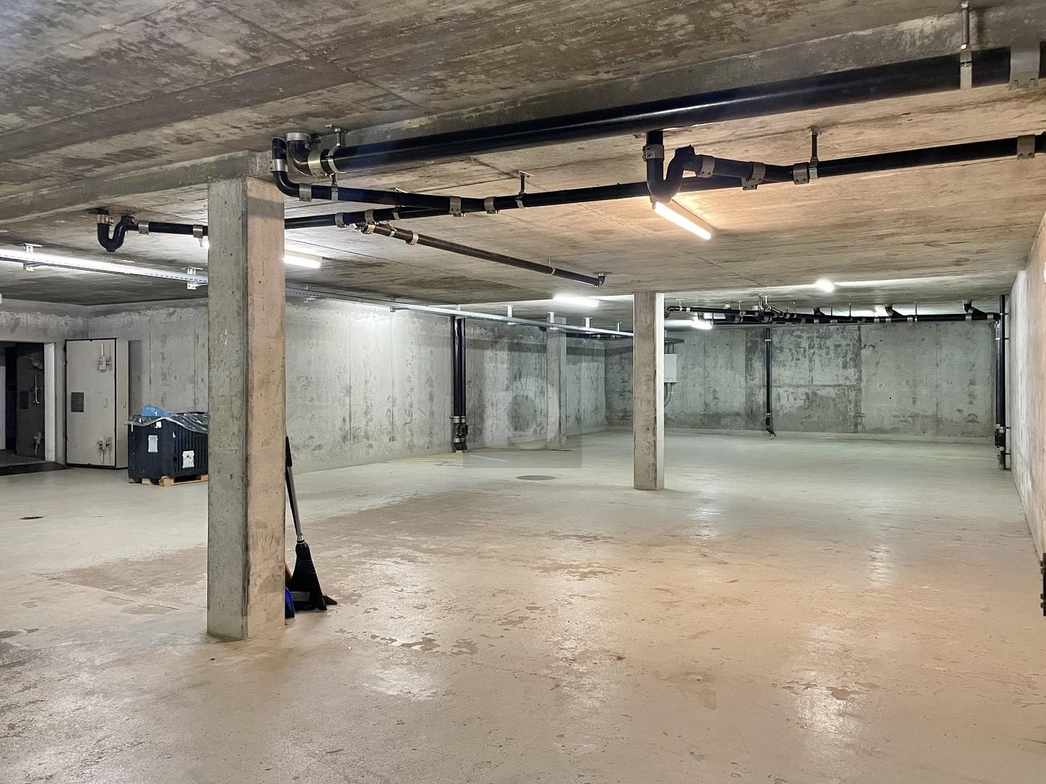 490m² storage room, Foto 3 von 4