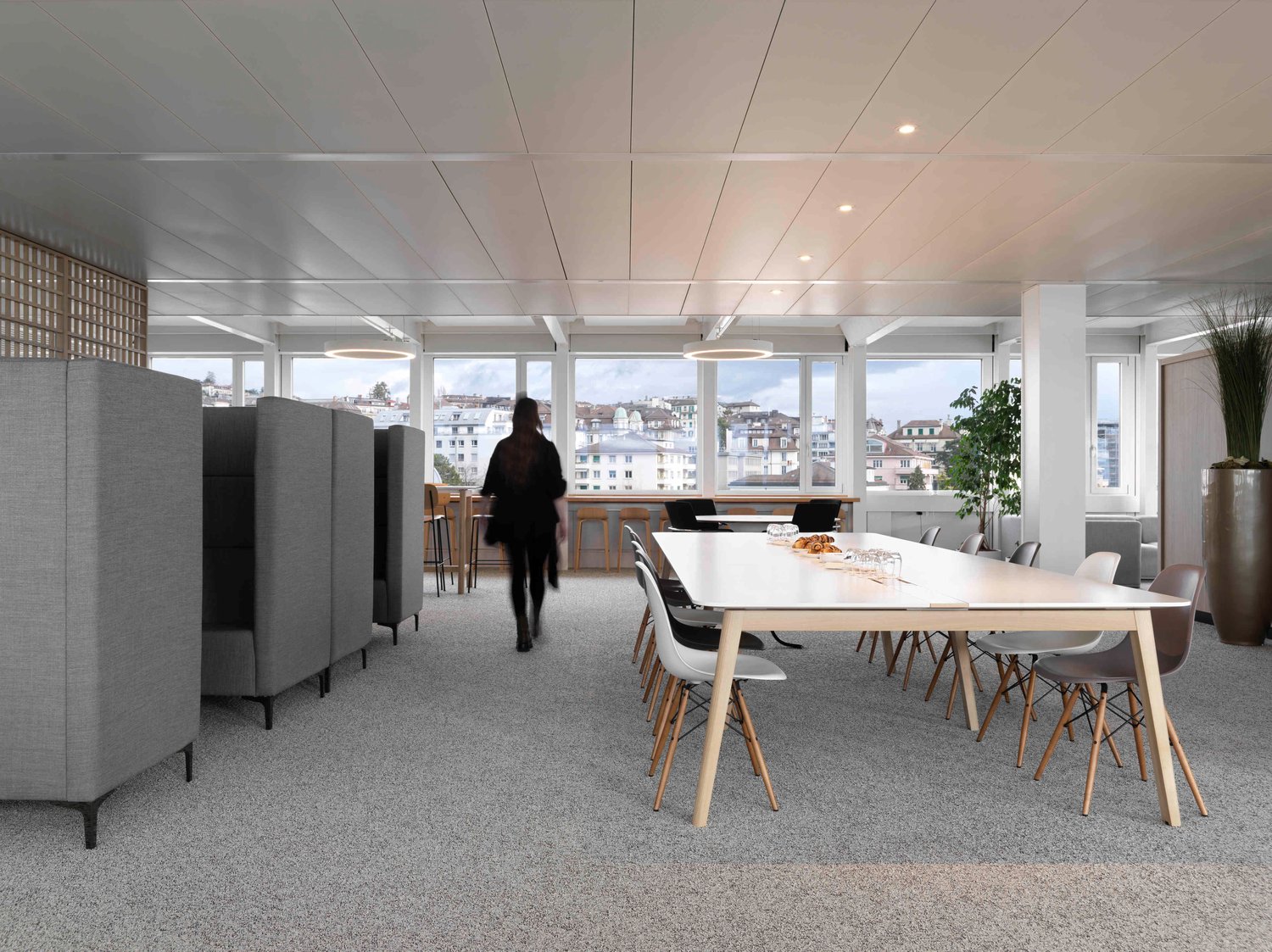 1294m² Büro, Foto 4 von 8