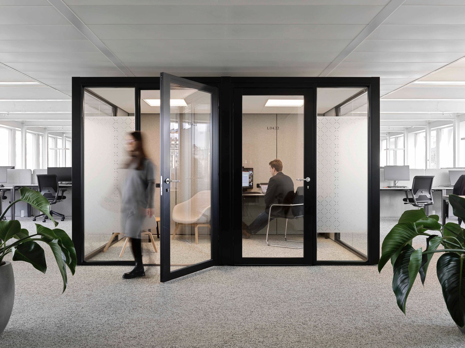 1294m² Büro, Foto 7 von 8