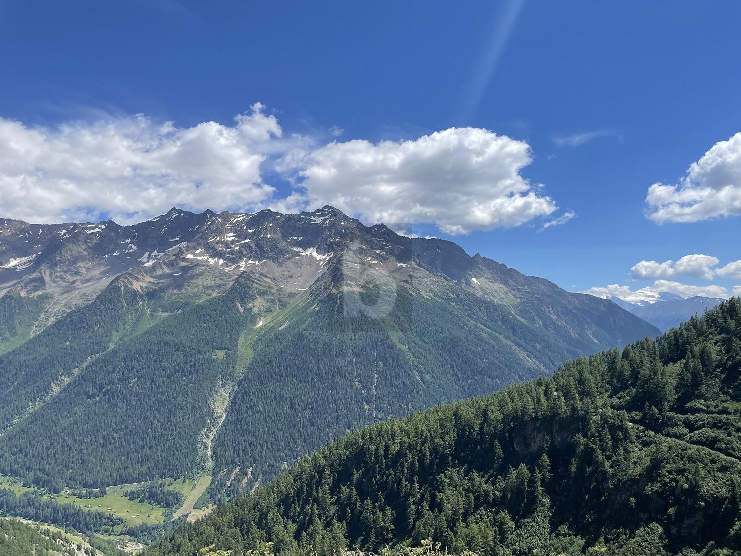358m² hotel