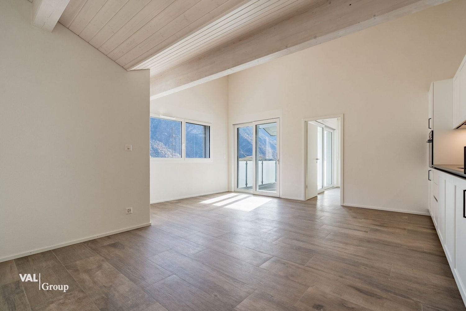 4 ½ Zimmer Attikawohnung, Foto 3 von 10