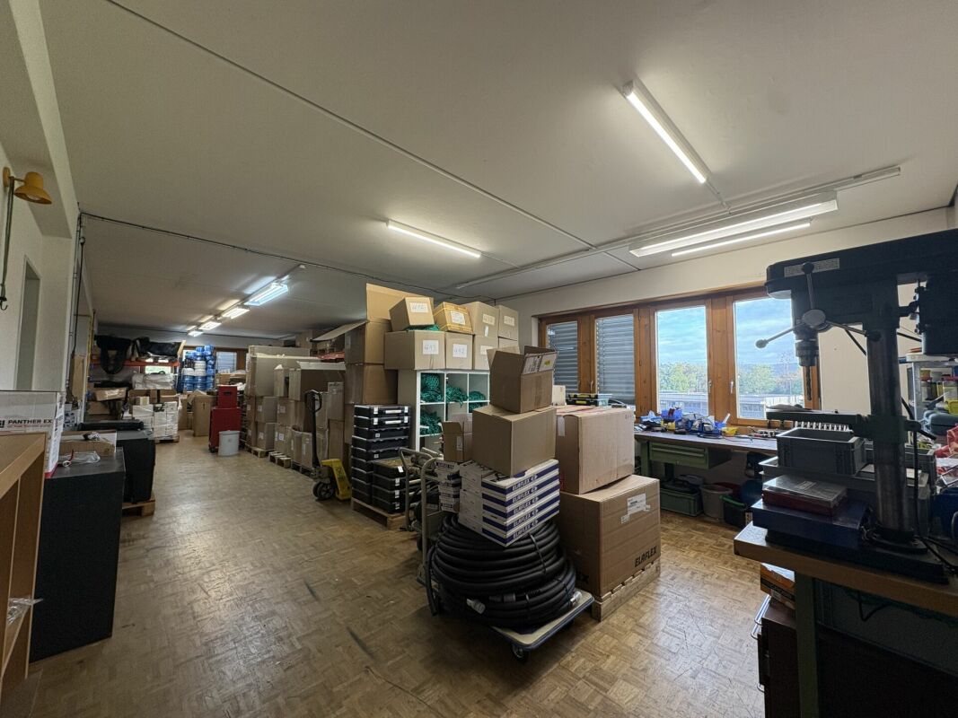 660m² commercial