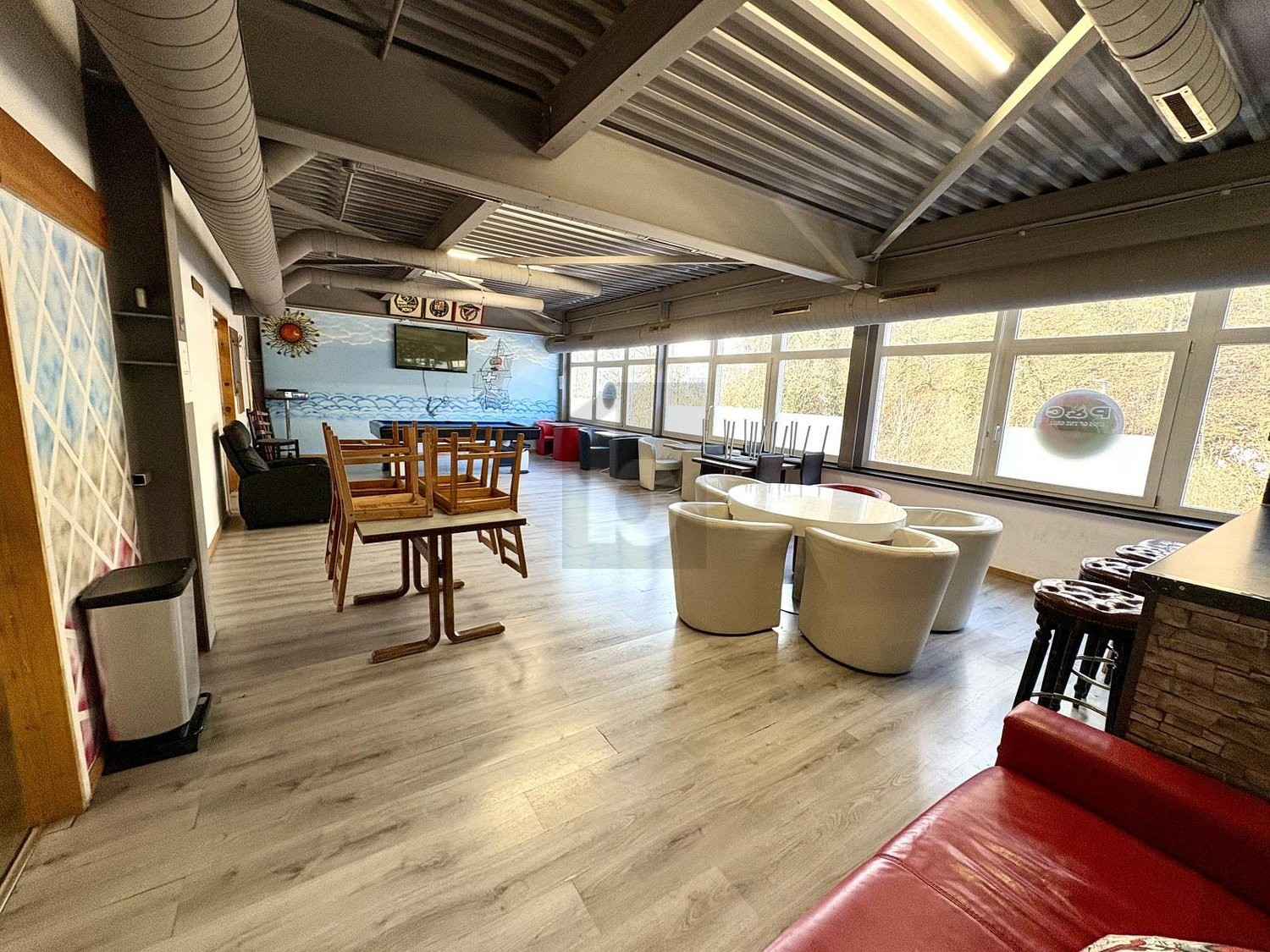 Ristorante di 299m²