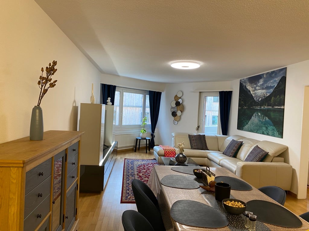 Möblierte 4 ½ Zimmer-Wohnung