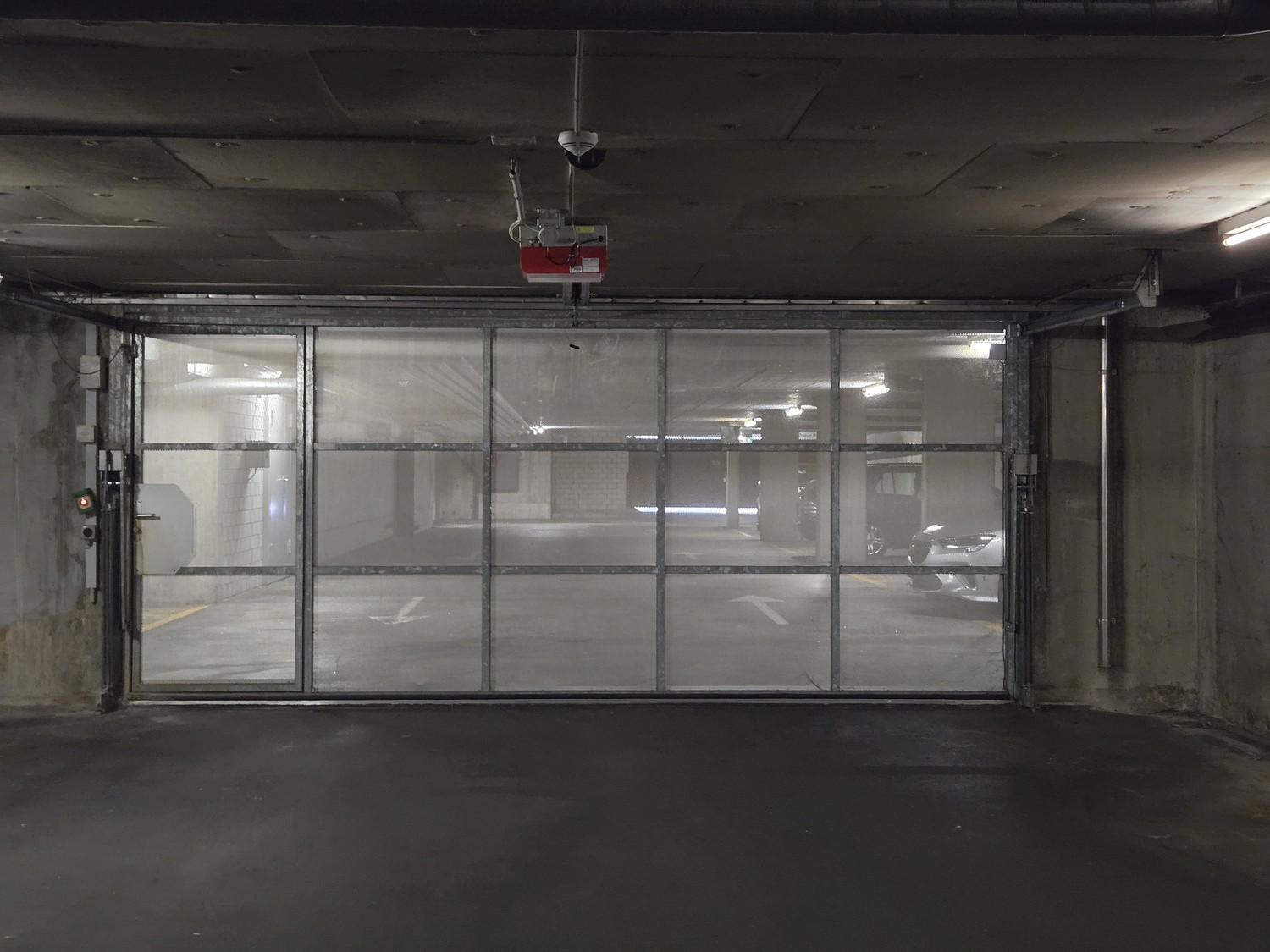 12m² Einstellplatz im Untergeschoss, Foto 1 von 2