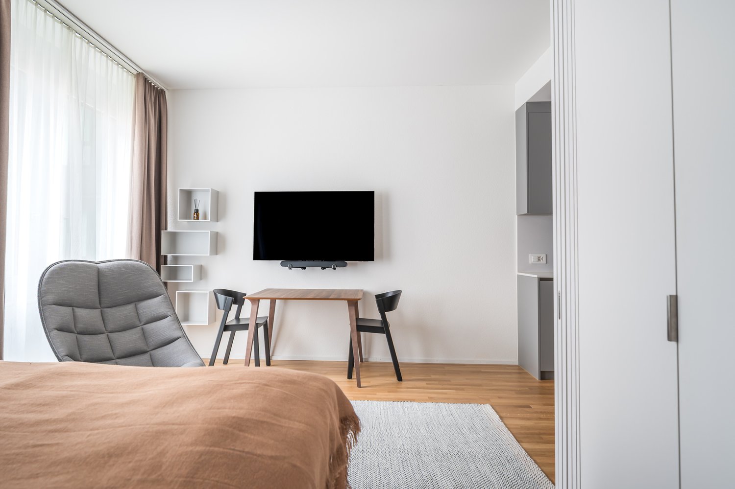 2 ½ rooms furnished flat (5)