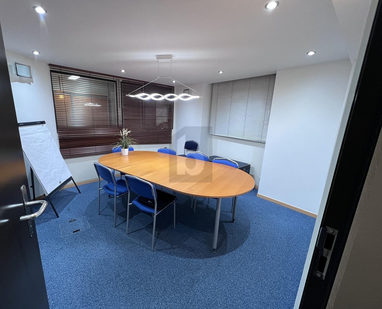 9m² office