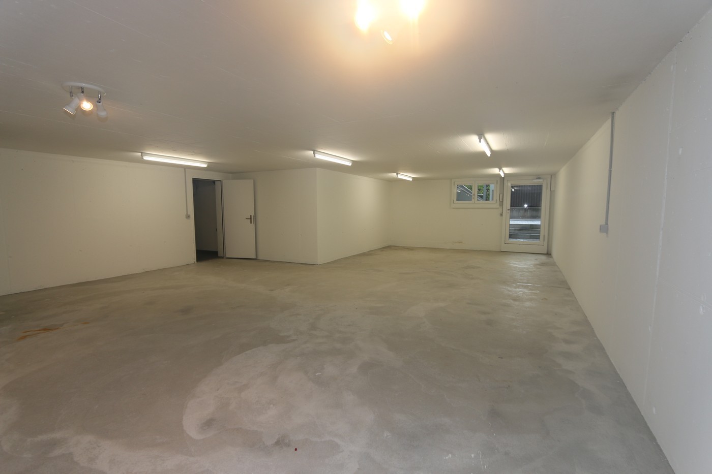 Pièce de loisirs de 76m²