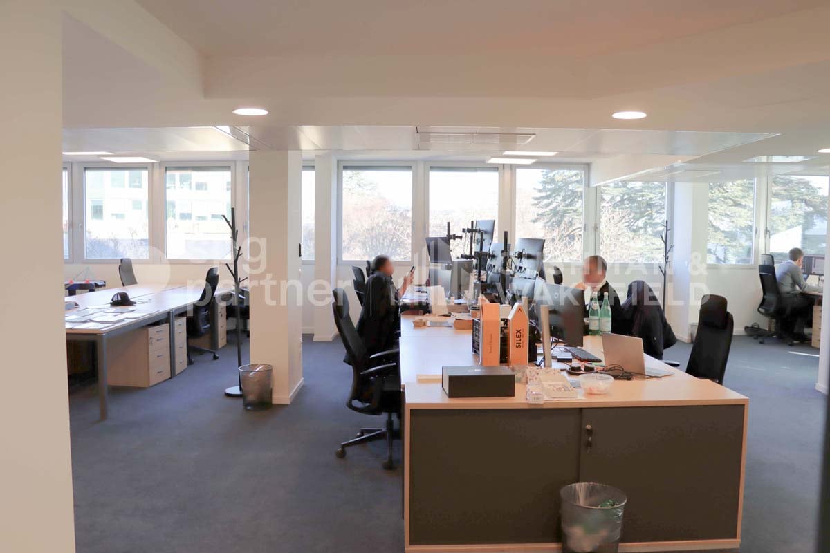 154m² office