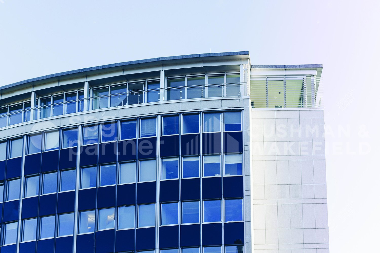 154m² office