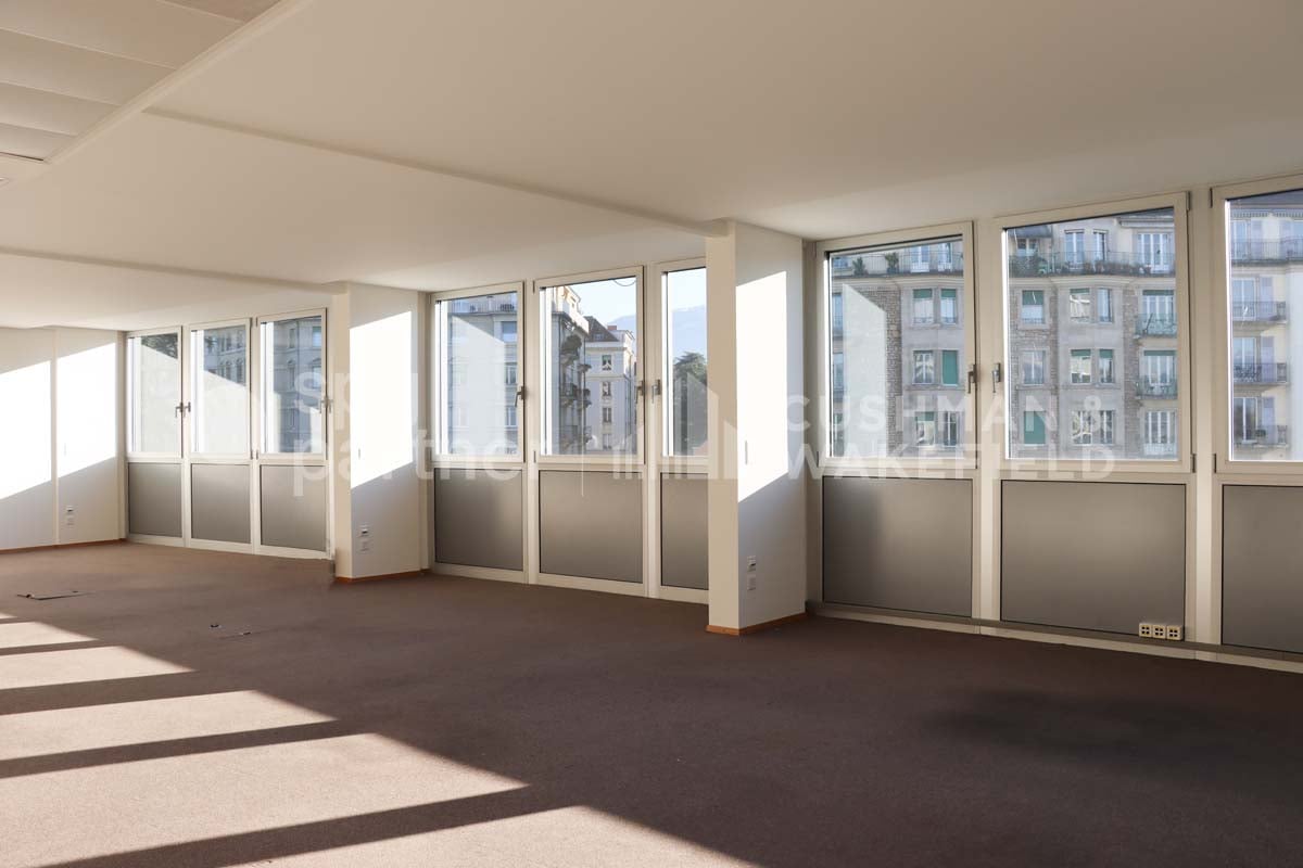 154m² office