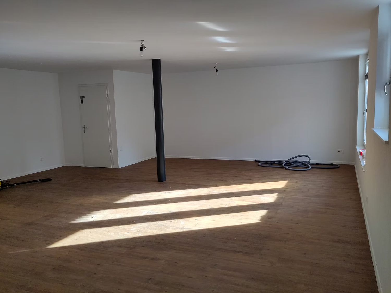 Commercial, Foto 3 von 6
