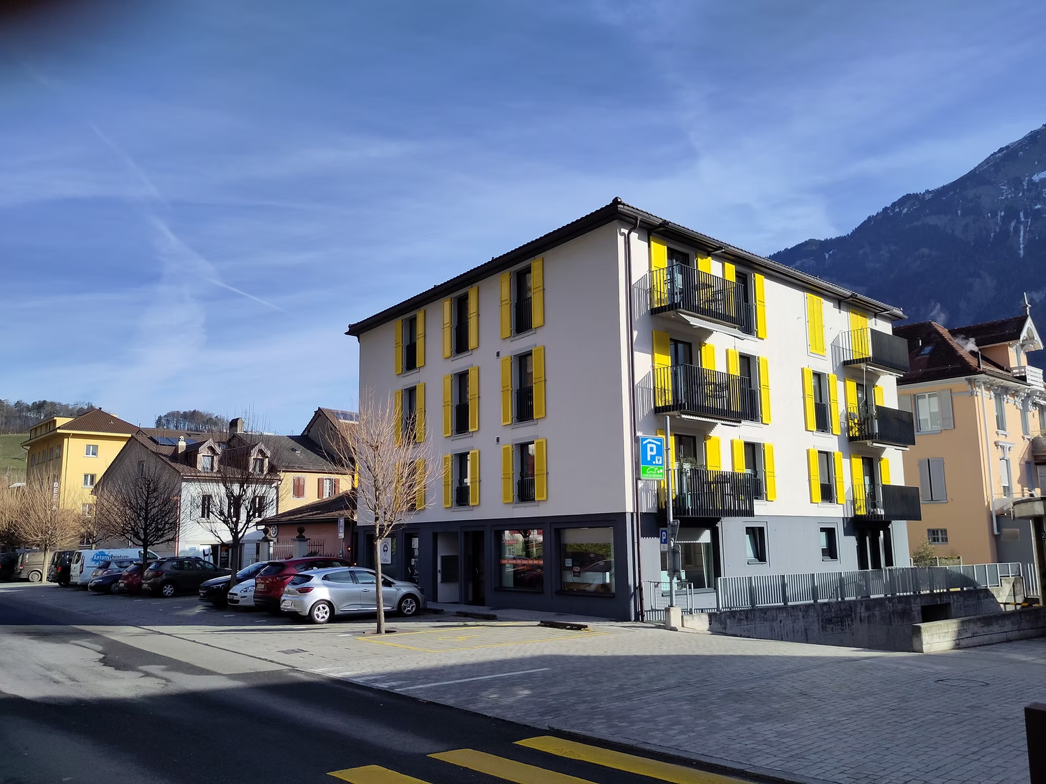 Commercial, Foto 4 von 6