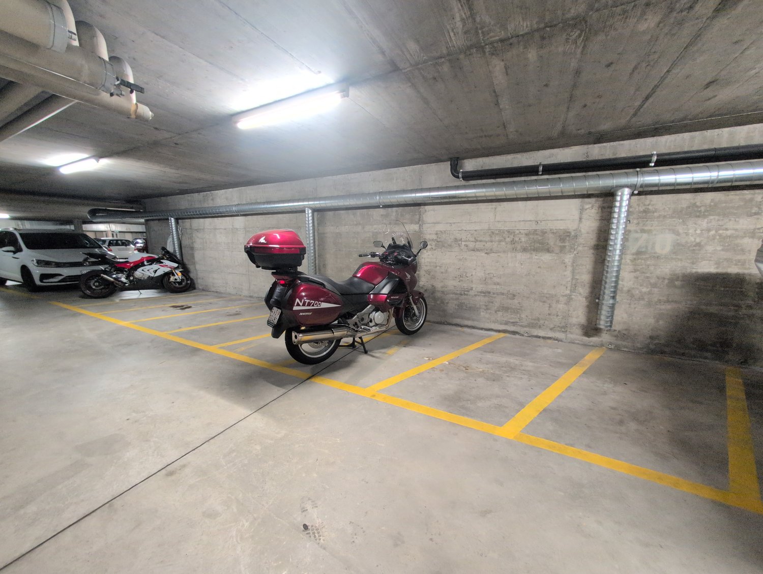 Covered bike parking, photo 8 of 9