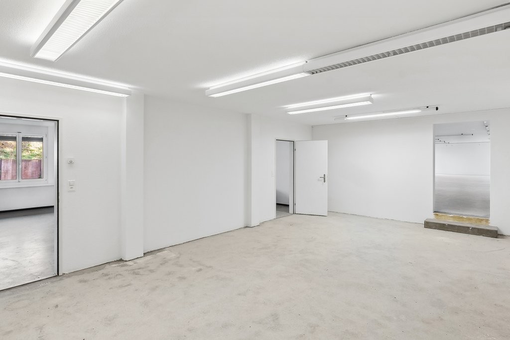 175m² commercial