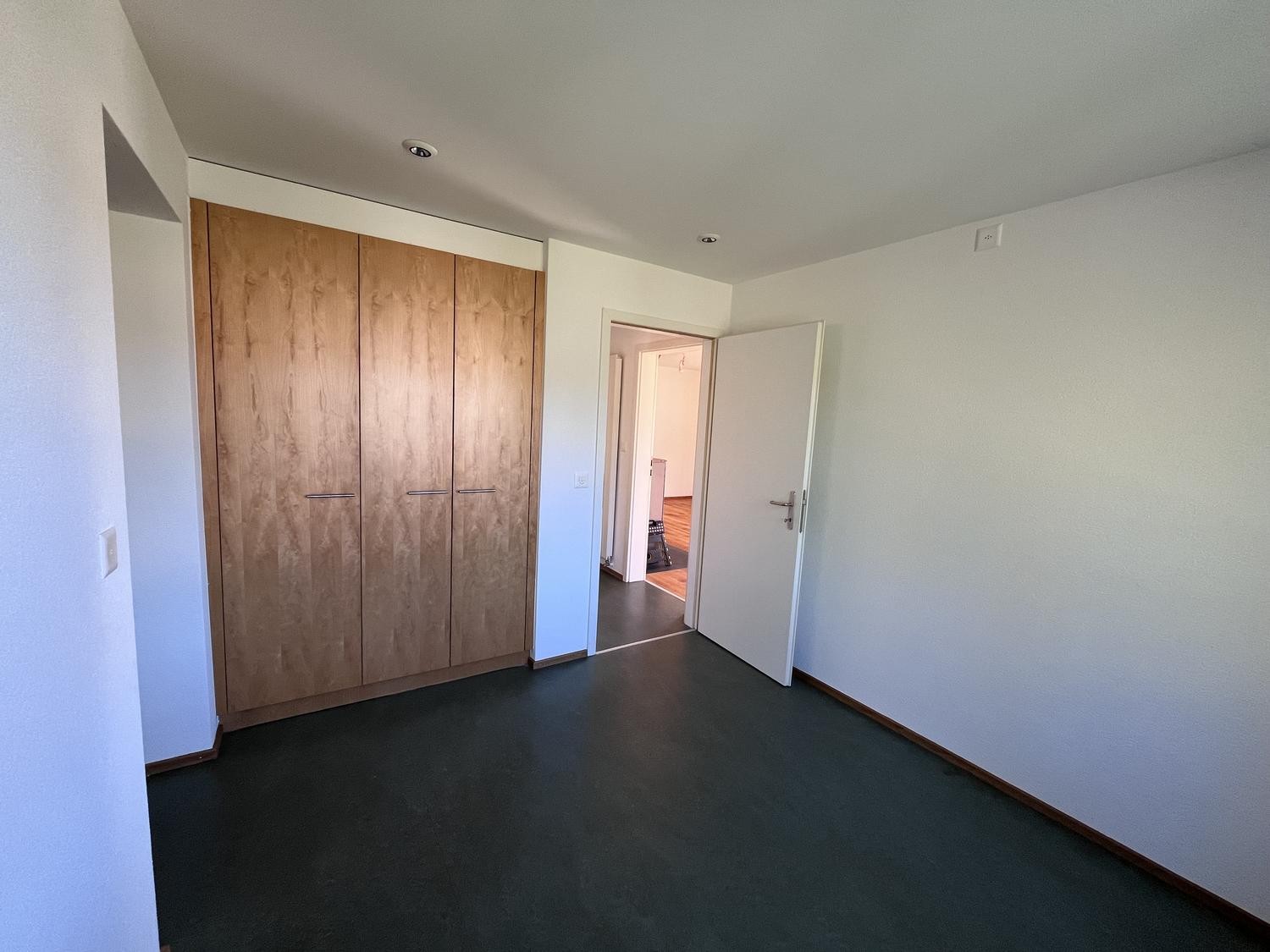 5 rooms single house