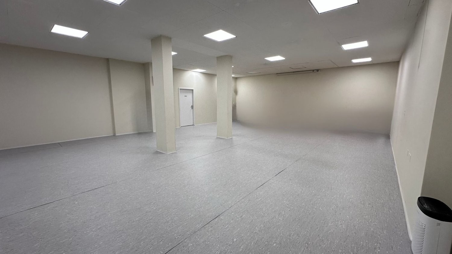 277m² shop, Foto 1 von 6