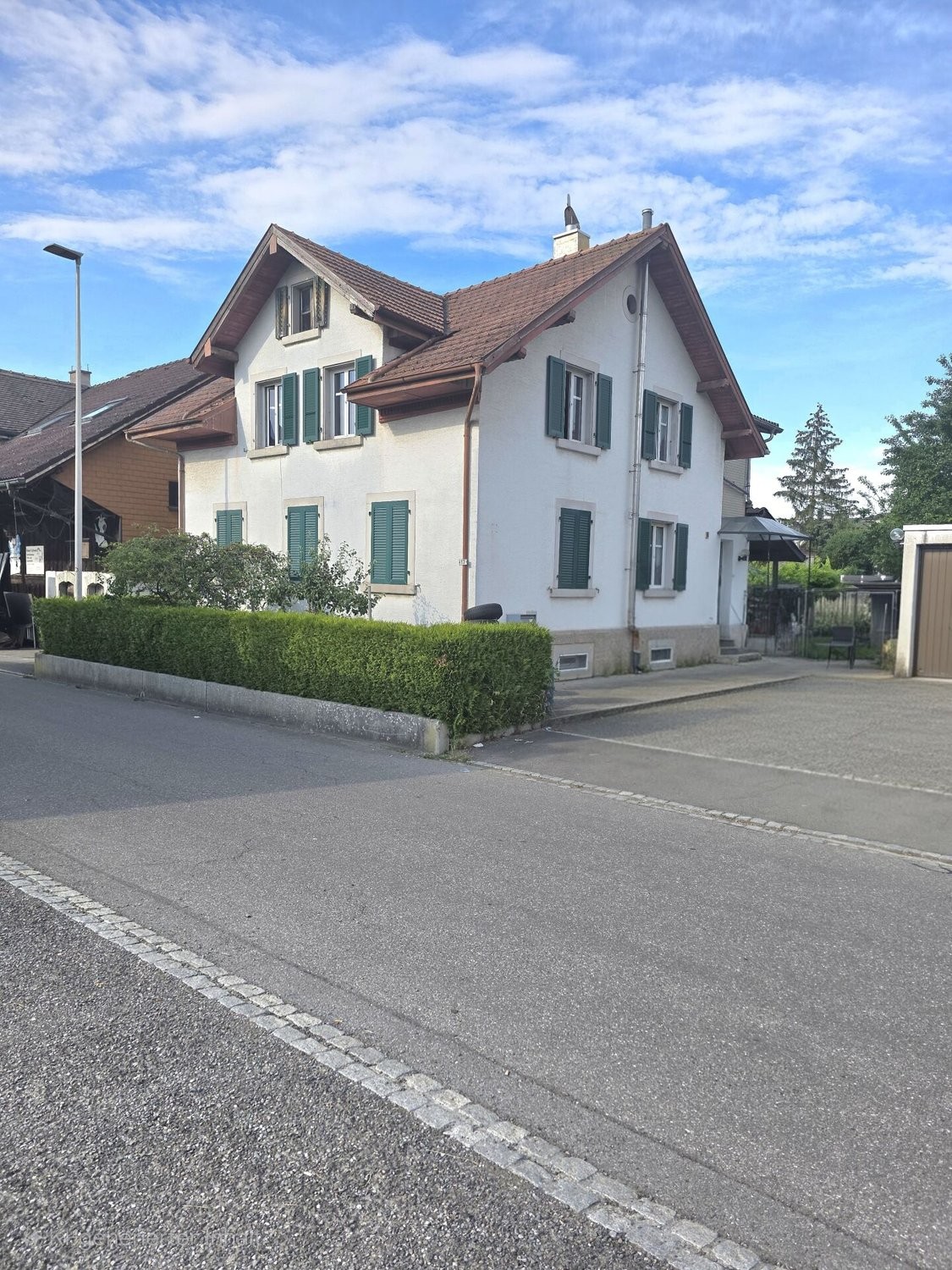 8 rooms single house