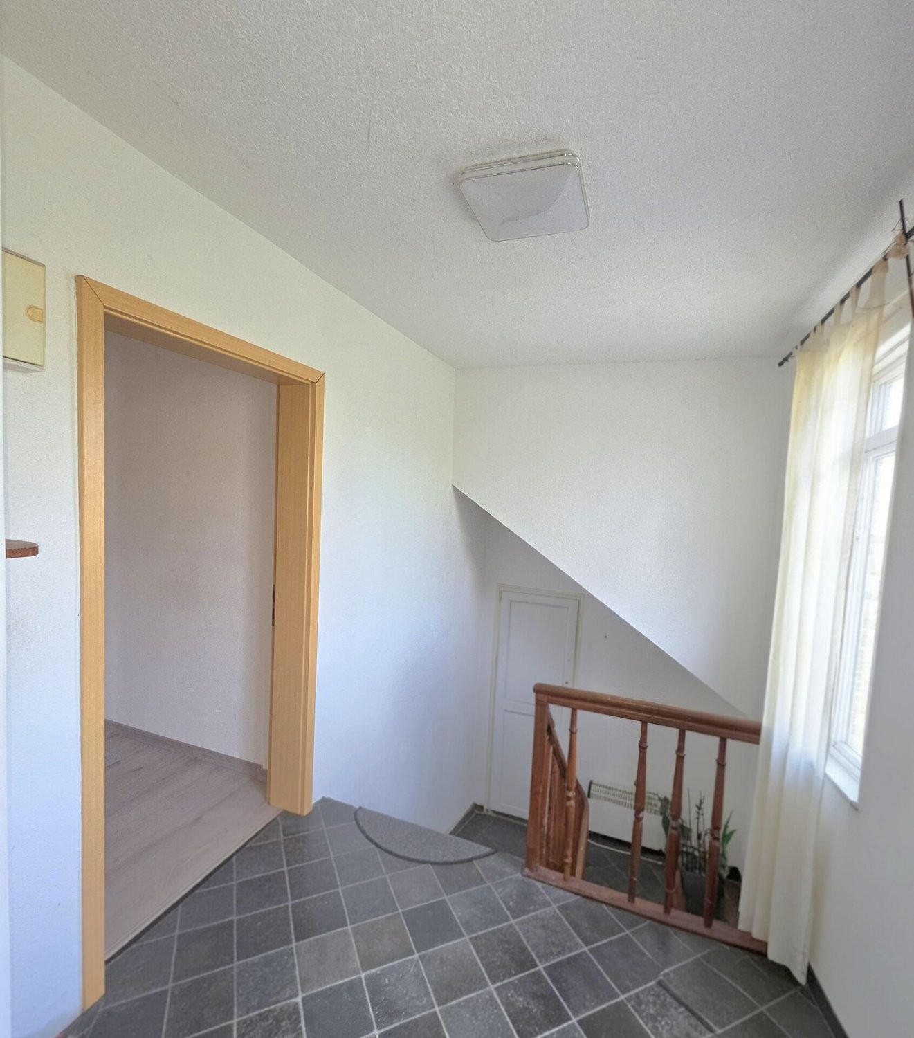 8 rooms single house