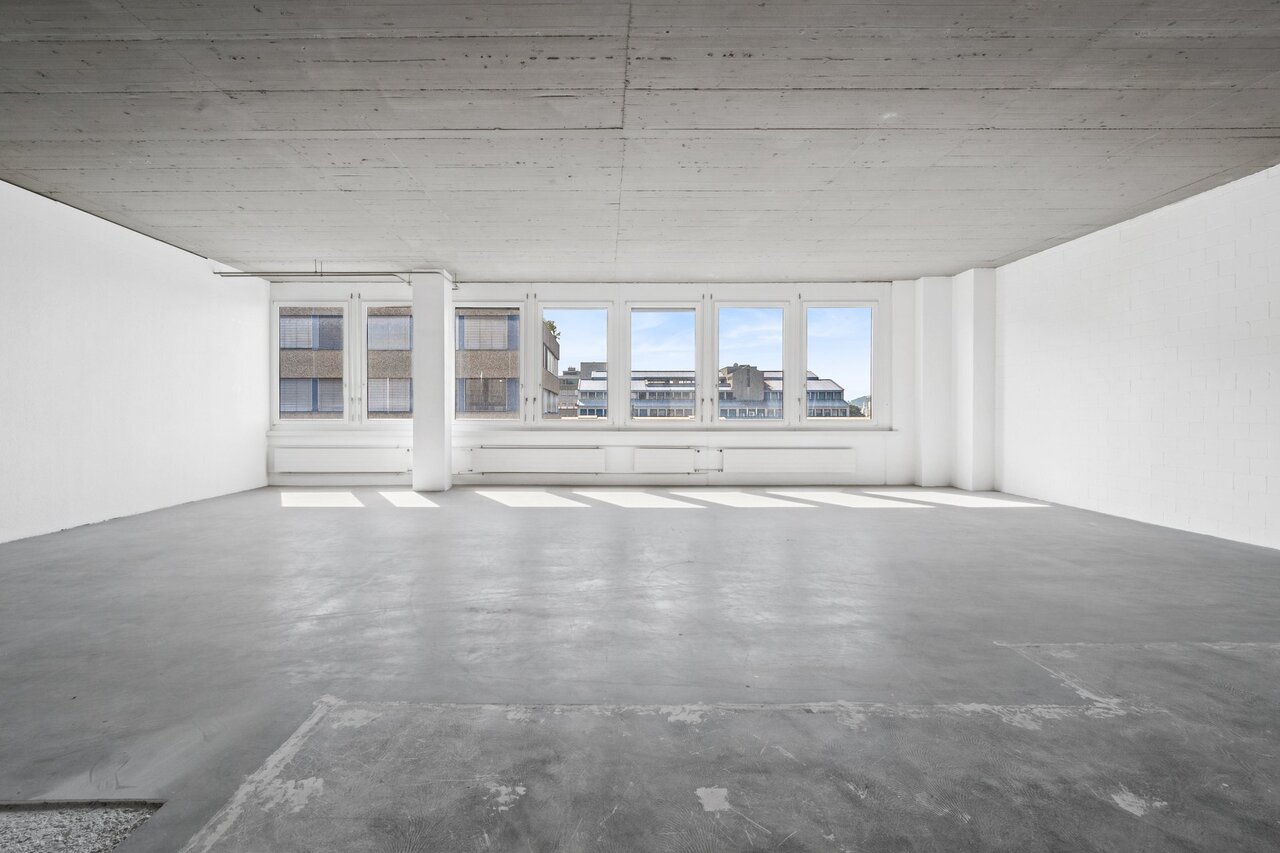 389m² commerciale
