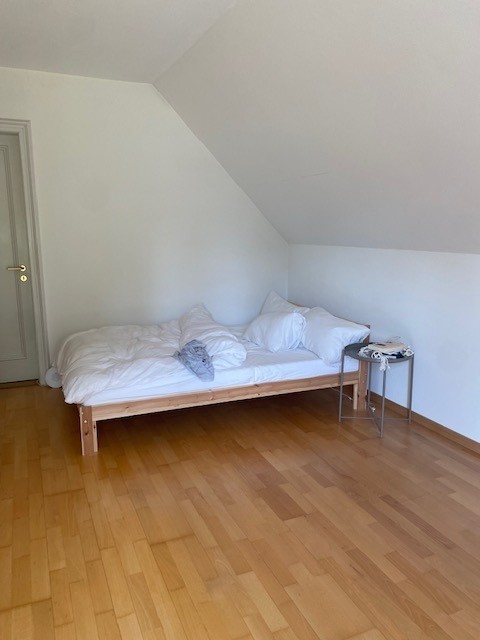 Chambre dans un appartement partagé