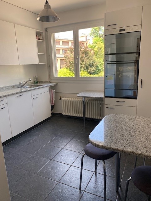 Chambre dans un appartement partagé
