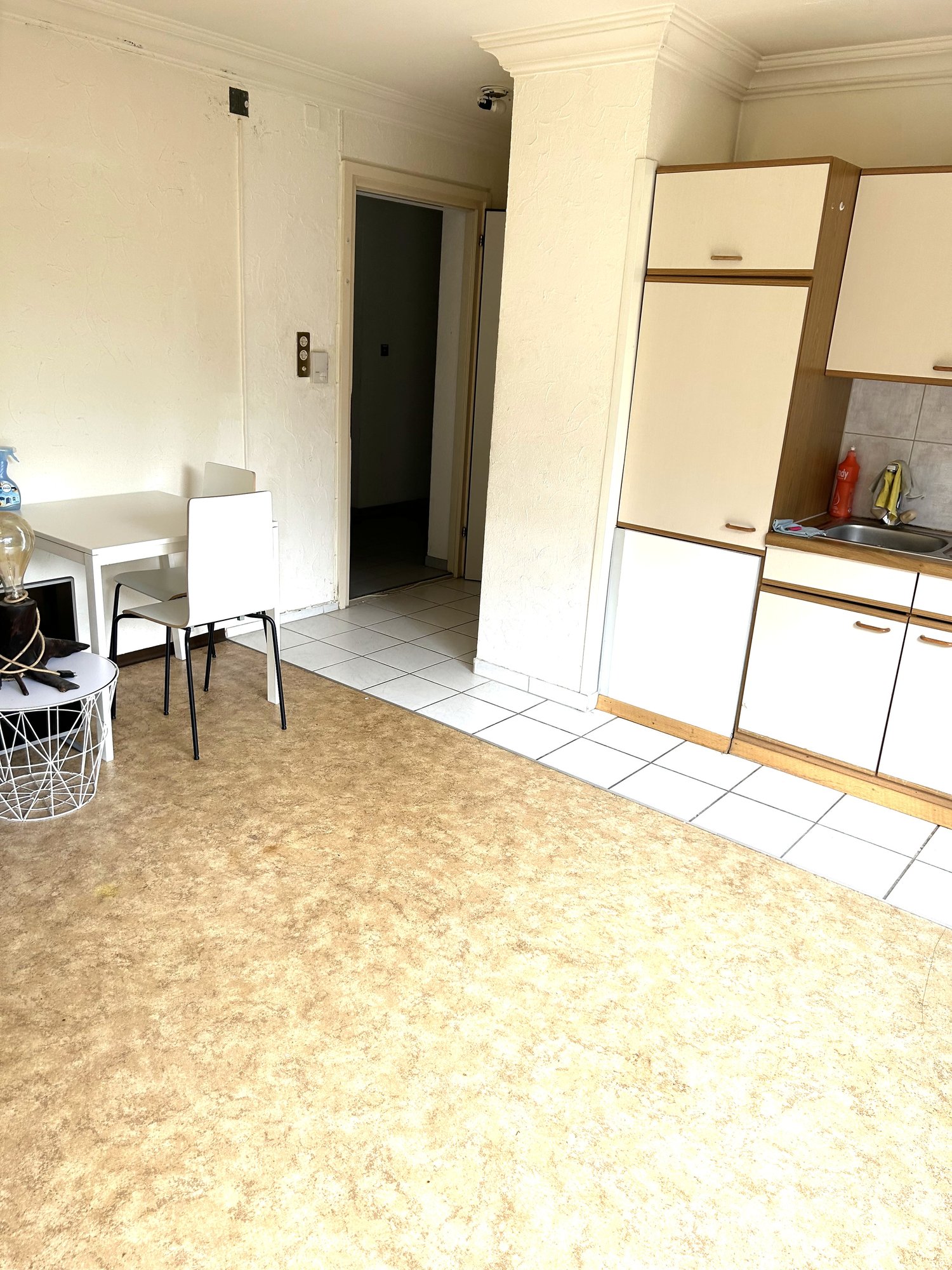 1 room apartment, Foto 2 von 6
