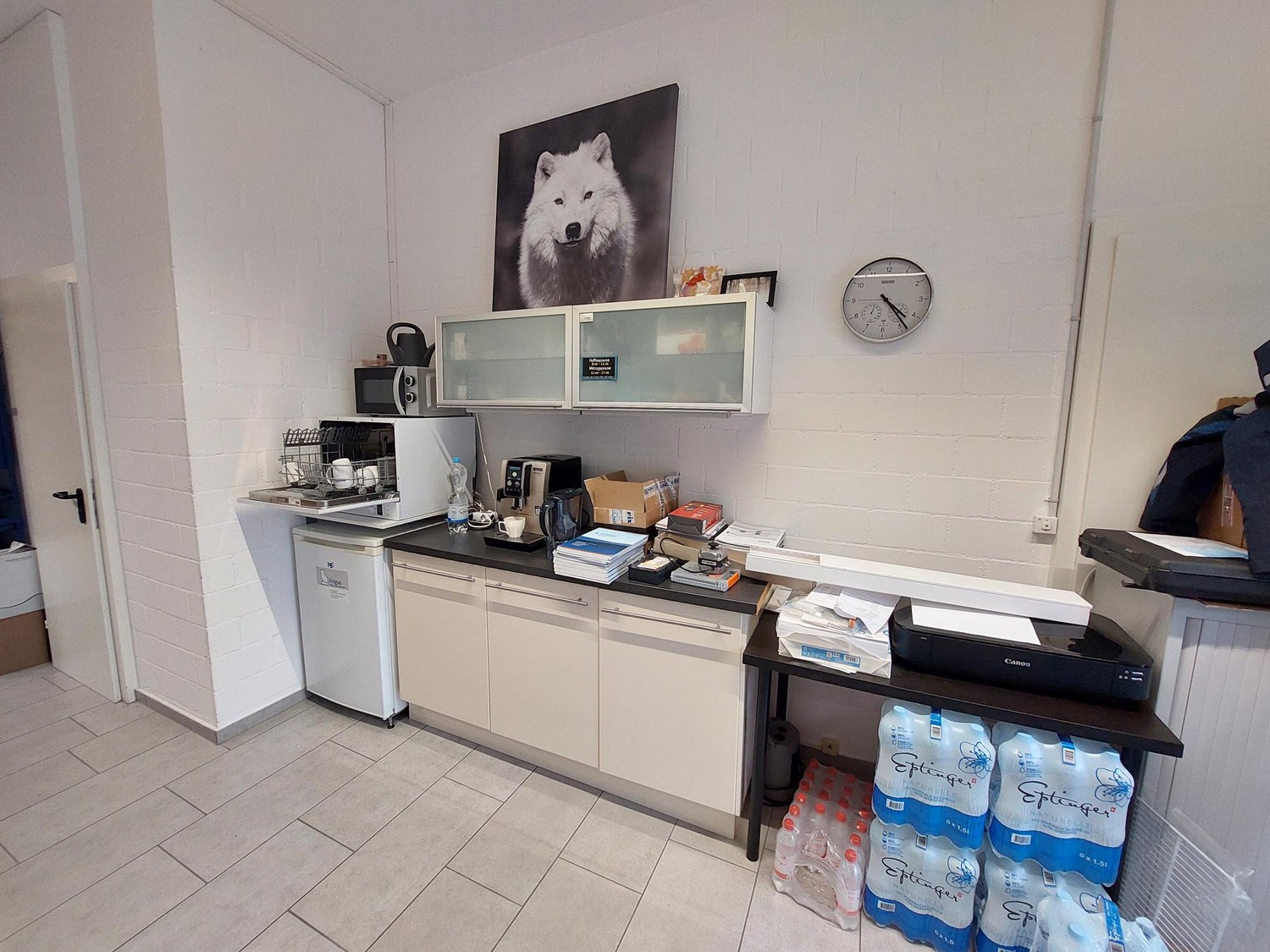60m² commercial