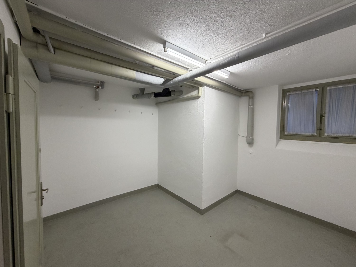 10-10m² commercial