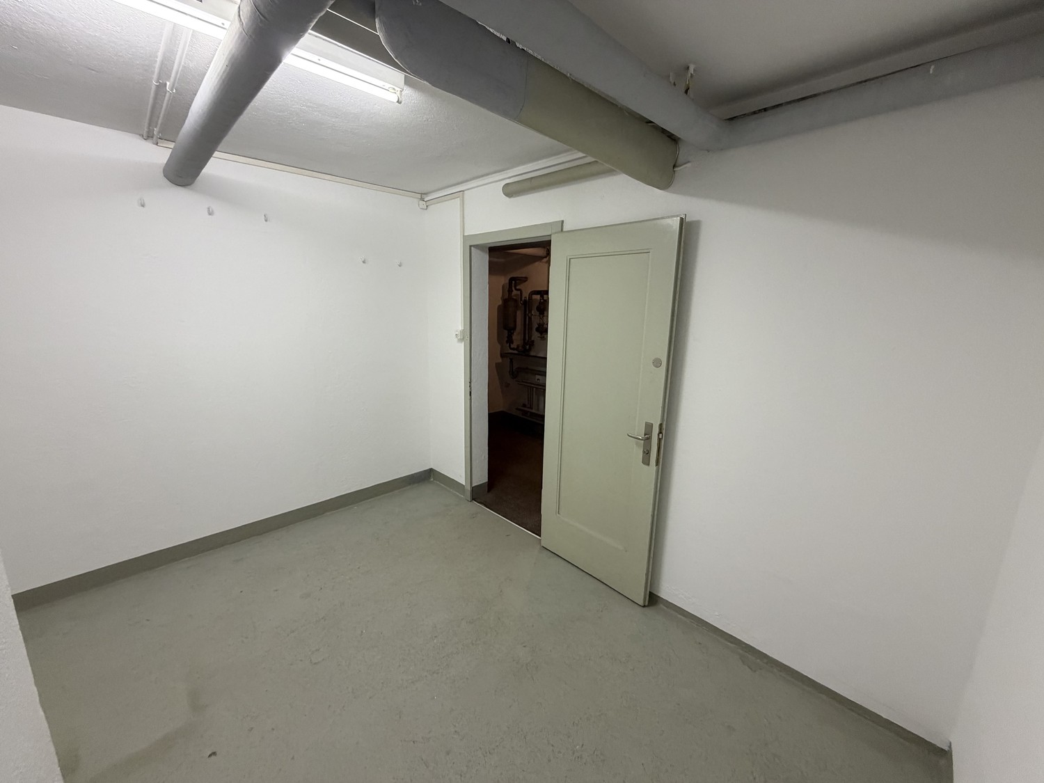 10-10m² commercial