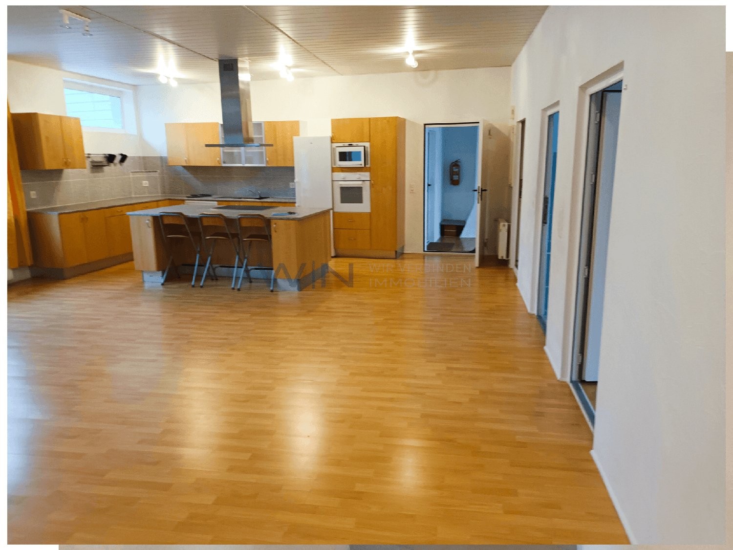 16 ½ rooms multi family house, Foto 4 von 10