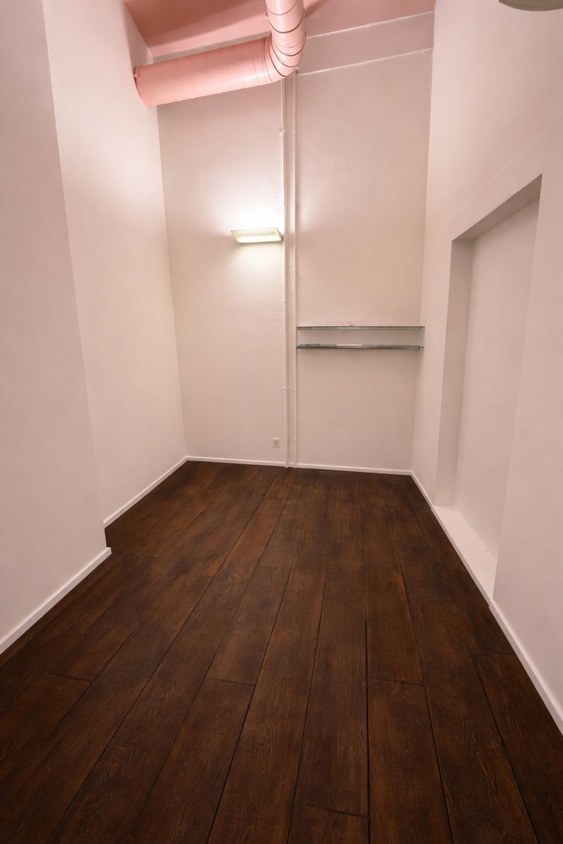 12m² commercial