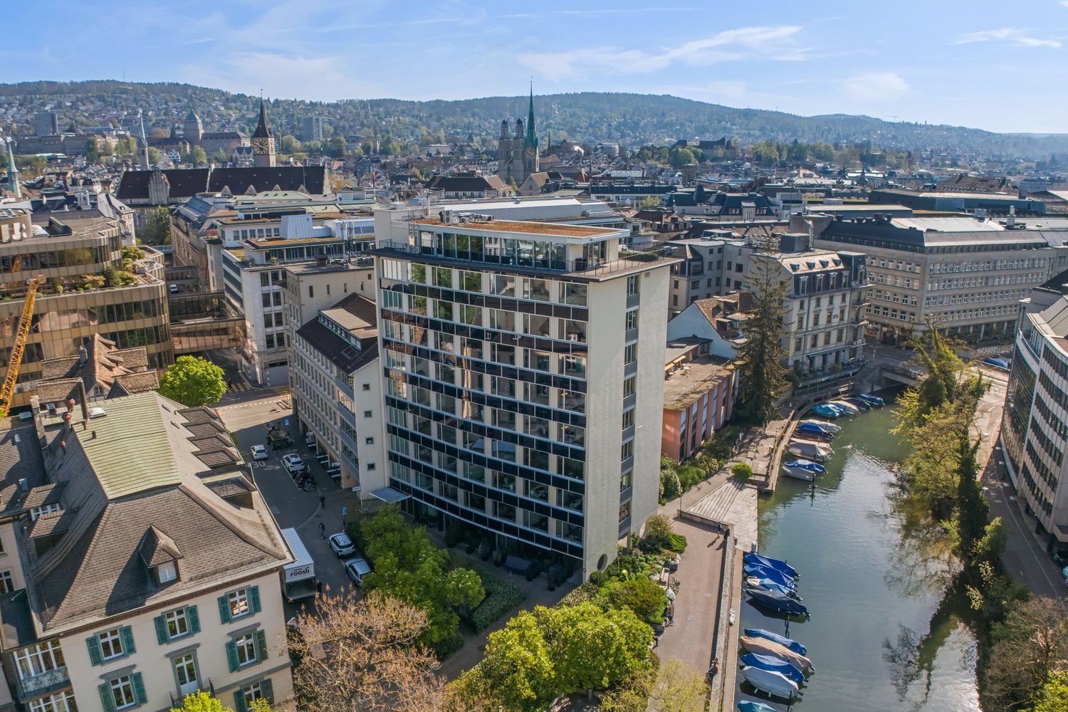 550m² office, photo 9 of 9
