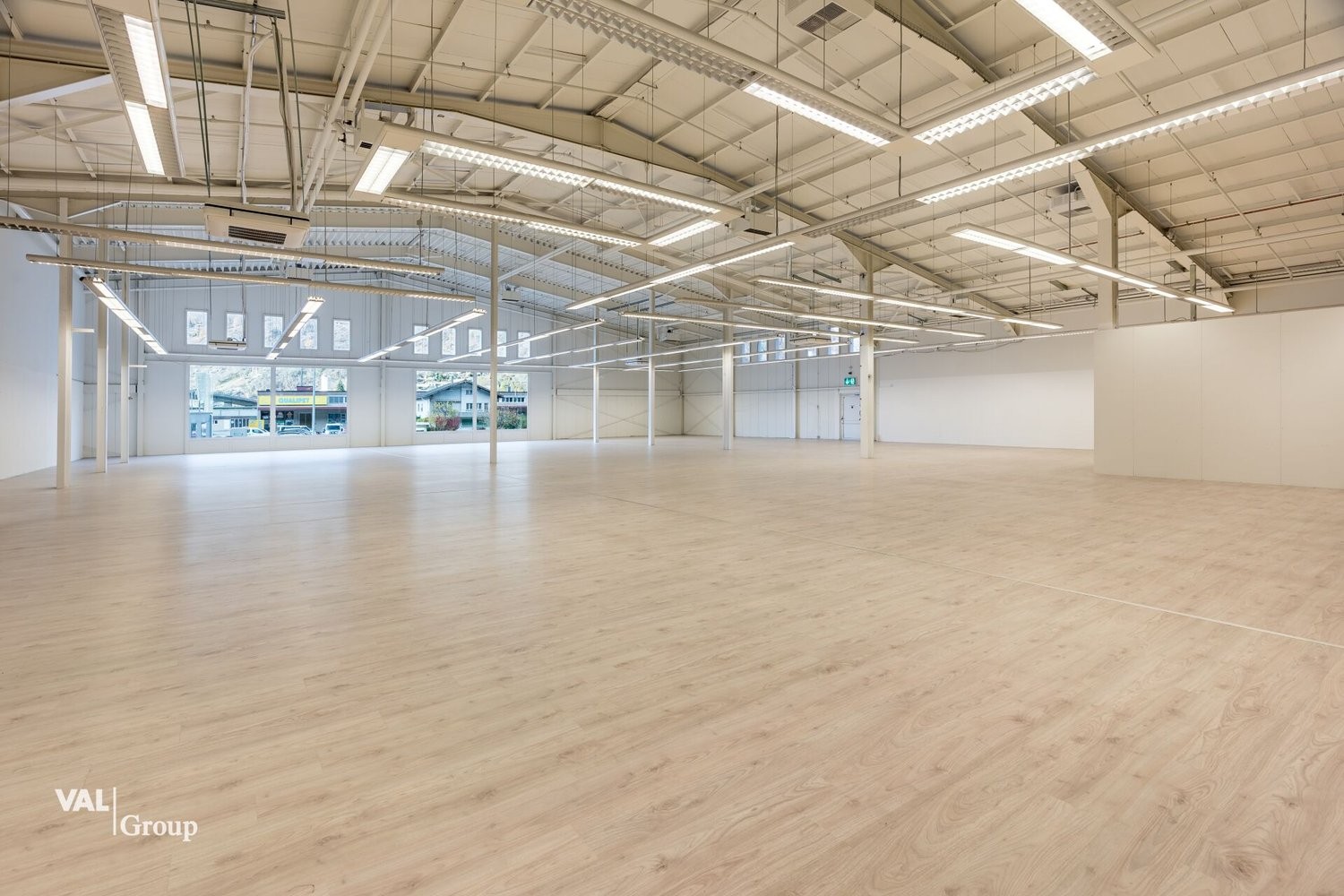 1190m² commercial