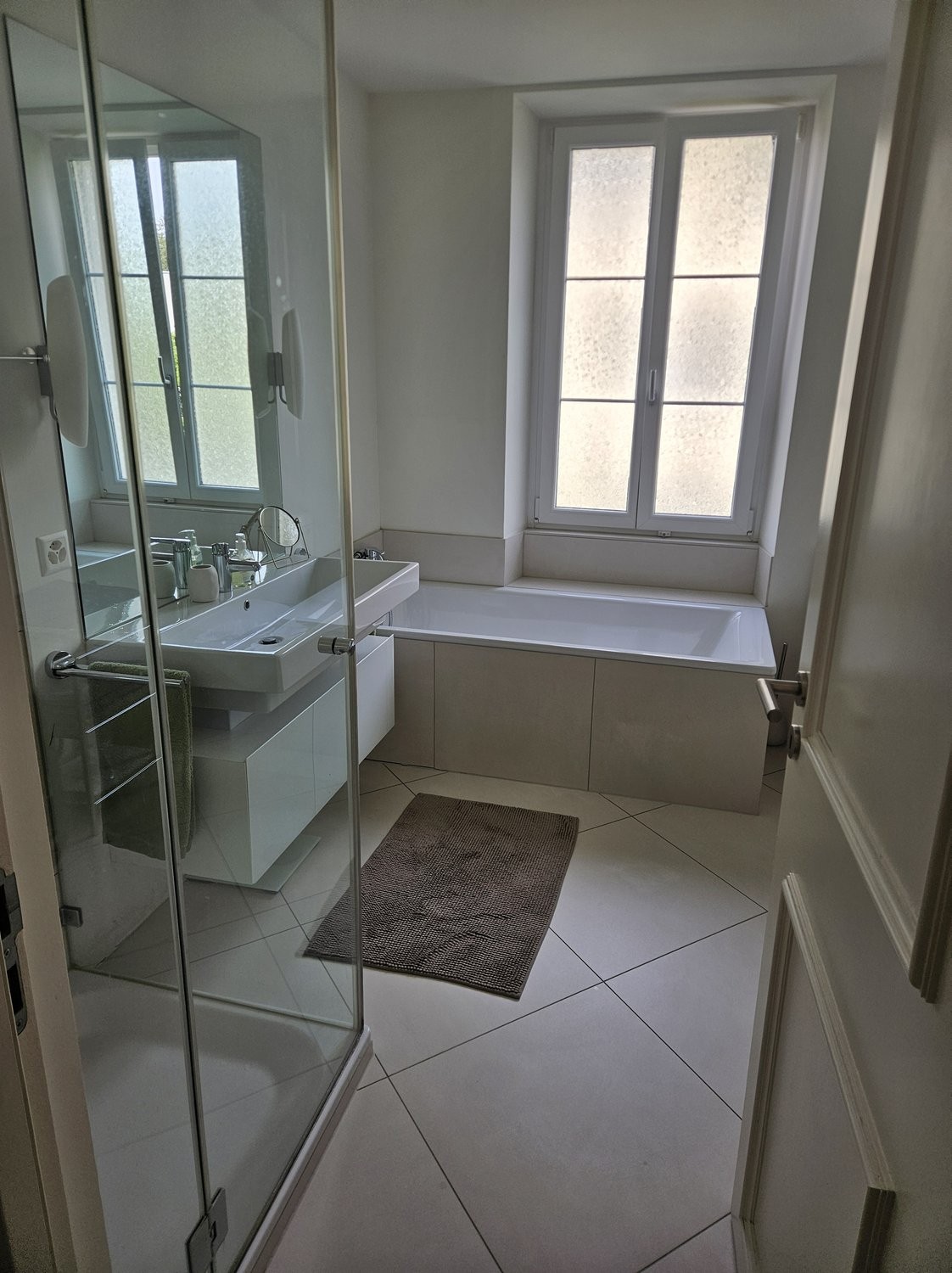 2 ½ rooms furnished flat